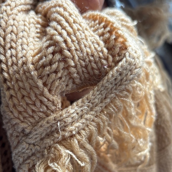 Energie Tan Knit Women's Poncho - Picture 3 of 3